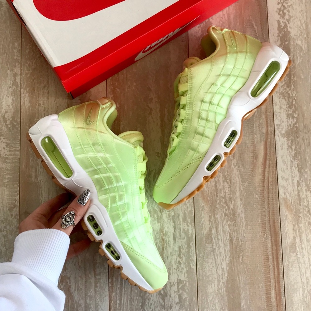 NWTNike Air Max 95 Rare satin - Picture 3 of 8